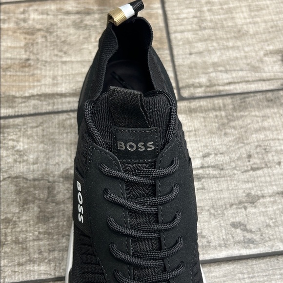BOSS Men's Black Sneakers Titanium Runn in Black / Beige / Charcoal New - Picture 3 of 5